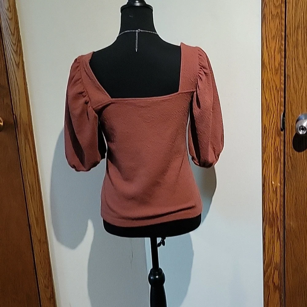 A New Day Top Size Medium - Picture 3 of 5